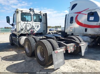 Lot #2992829368 2018 FREIGHTLINER CASCADIA 125