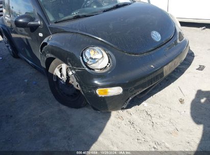 Lot #2995296734 2001 VOLKSWAGEN NEW BEETLE GL