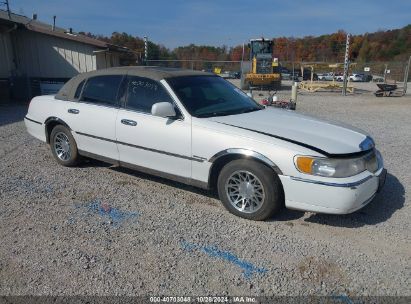 Lot #2995296993 2000 LINCOLN TOWN CAR SIGNATURE