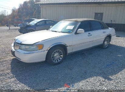 Lot #2995296993 2000 LINCOLN TOWN CAR SIGNATURE