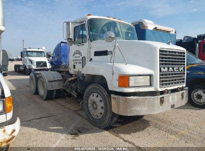 Lot #2992829250 1999 MACK 600 CH600