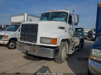 Lot #2992829250 1999 MACK 600 CH600