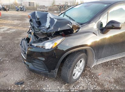 Lot #3037546930 2022 CHEVROLET TRAX AWD LS