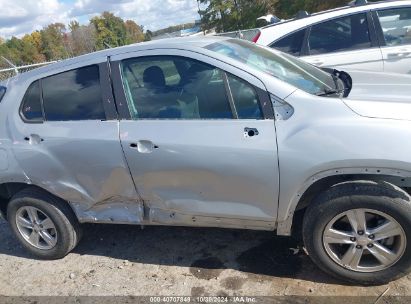 Lot #3037546843 2022 CHEVROLET TRAX AWD LS