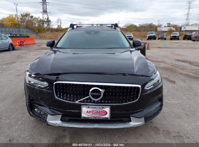 Lot #3051087068 2018 VOLVO V90 CROSS COUNTRY T5