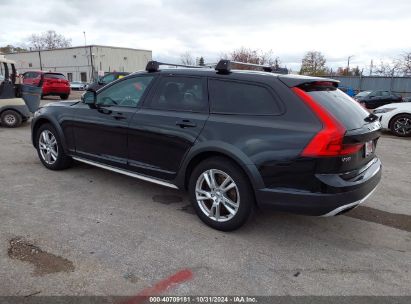 Lot #3051087068 2018 VOLVO V90 CROSS COUNTRY T5