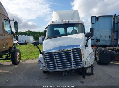 Lot #2992829157 2018 FREIGHTLINER CASCADIA 125