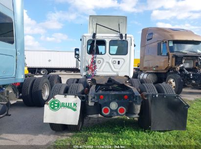 Lot #2992829157 2018 FREIGHTLINER CASCADIA 125