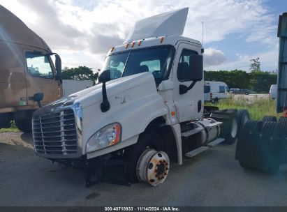 Lot #2992829157 2018 FREIGHTLINER CASCADIA 125