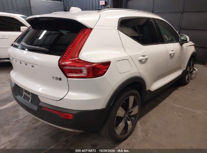 Lot #2995296174 2021 VOLVO XC40 T5 MOMENTUM