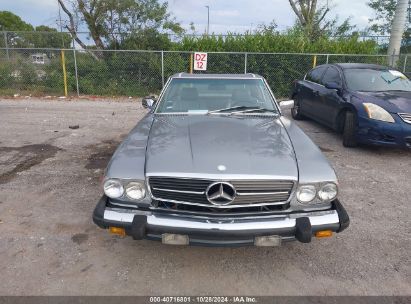 Lot #2992821970 1988 MERCEDES-BENZ 560 SL