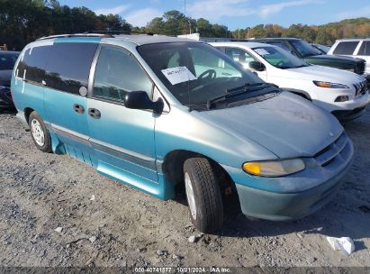 Lot #2995295765 1996 DODGE GRAND CARAVAN SE