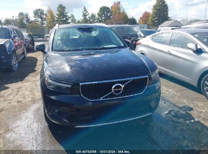 Lot #3051083585 2021 VOLVO XC40 T5 MOMENTUM