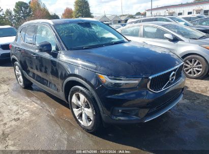 Lot #3051083585 2021 VOLVO XC40 T5 MOMENTUM