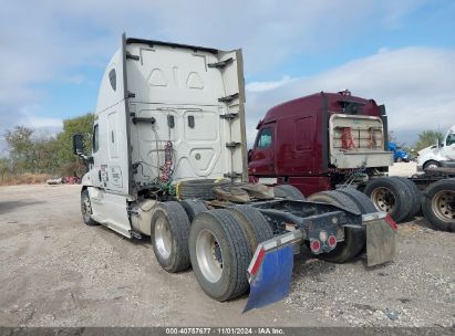 Lot #2992829561 2017 FREIGHTLINER CASCADIA 125