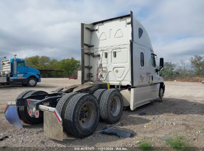 Lot #2992829561 2017 FREIGHTLINER CASCADIA 125