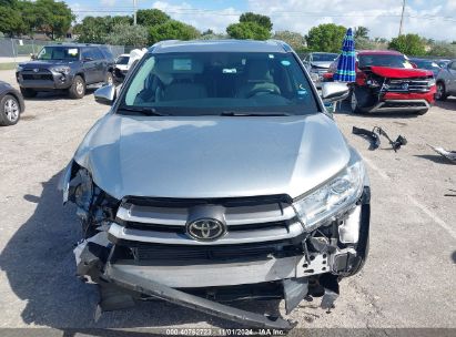 Lot #3035073825 2019 TOYOTA HIGHLANDER XLE