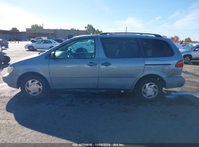 Lot #3035094896 1999 TOYOTA SIENNA LE