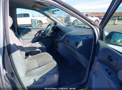 Lot #3035094896 1999 TOYOTA SIENNA LE