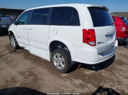 Lot #3053063054 2017 DODGE GRAND CARAVAN SE