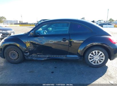 Lot #3035094821 2012 VOLKSWAGEN BEETLE ENTRY