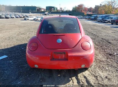 Lot #2995294540 2002 VOLKSWAGEN NEW BEETLE GL