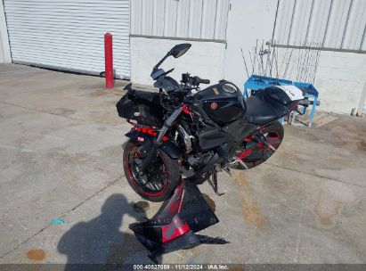 Lot #3035090391 2018 YAMAHA YZFR3