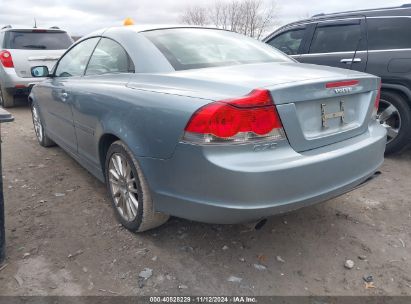 Lot #3037544561 2007 VOLVO C70 T5