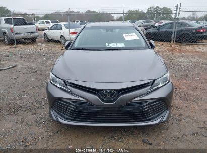 Lot #3031250646 2018 TOYOTA CAMRY LE