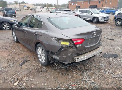 Lot #3031250646 2018 TOYOTA CAMRY LE