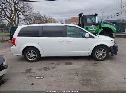 Lot #3005344931 2018 DODGE GRAND CARAVAN SXT