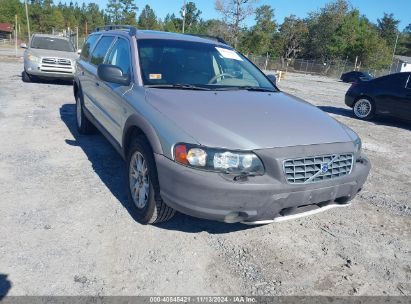 Lot #2992834817 2004 VOLVO XC70 2.5T