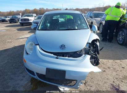 Lot #2996535819 2009 VOLKSWAGEN NEW BEETLE 2.5L