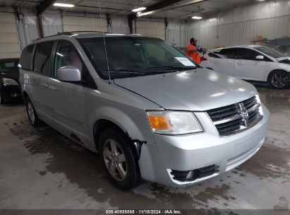 Lot #2992819149 2008 DODGE GRAND CARAVAN SXT