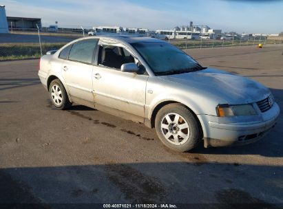 Lot #2992828705 2000 VOLKSWAGEN PASSAT GLS