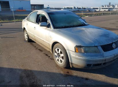 Lot #2992828705 2000 VOLKSWAGEN PASSAT GLS