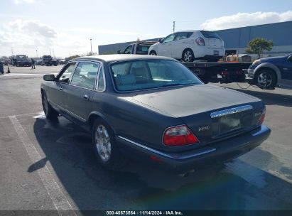 Lot #2992831566 2001 JAGUAR XJ8 VANDEN PLAS