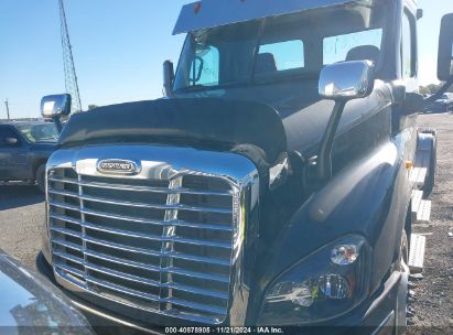 Lot #3037529774 2016 FREIGHTLINER CASCADIA 125