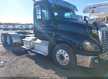 Lot #3037529774 2016 FREIGHTLINER CASCADIA 125