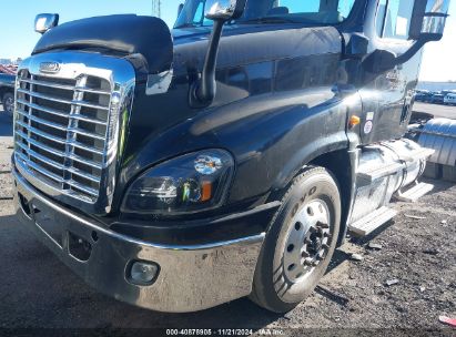 Lot #3037529774 2016 FREIGHTLINER CASCADIA 125