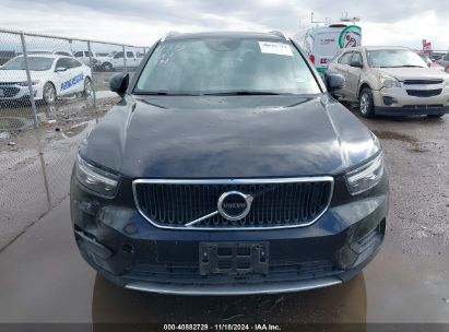 Lot #2997780011 2022 VOLVO XC40 T5 MOMENTUM