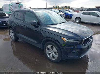 Lot #2997780011 2022 VOLVO XC40 T5 MOMENTUM