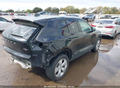 Lot #2997780011 2022 VOLVO XC40 T5 MOMENTUM