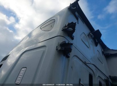 Lot #3037529704 2015 FREIGHTLINER CASCADIA 125