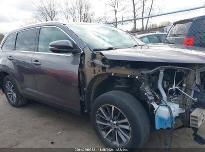 Lot #3036721919 2019 TOYOTA HIGHLANDER XLE