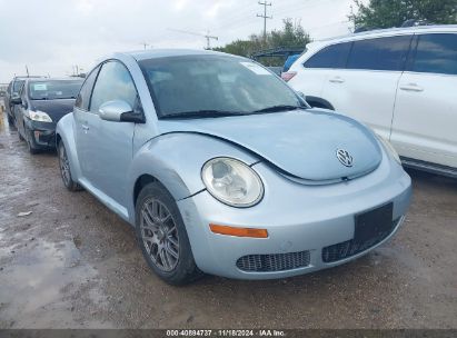 Lot #2992828891 2010 VOLKSWAGEN NEW BEETLE 2.5L FINAL EDITION