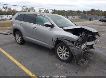 Lot #3035070456 2015 TOYOTA HIGHLANDER LE