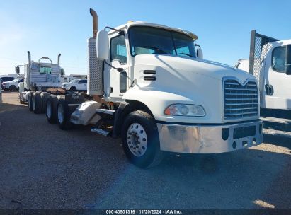 Lot #2997764014 2008 MACK 600 CXU600