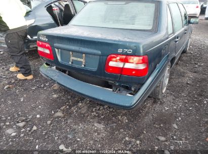 Lot #3056068722 1999 VOLVO S70