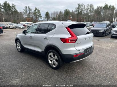 Lot #3037540064 2020 VOLVO XC40 T5 MOMENTUM